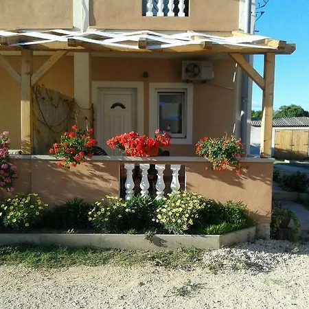 Apartman Ivana - Nice And Comfy Nin